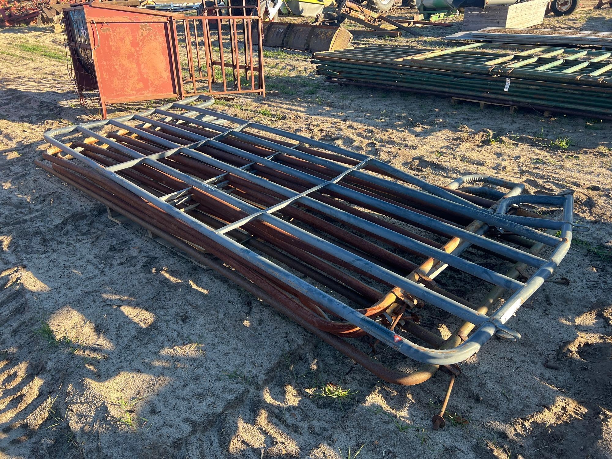 LOT OF CATTLE PANELS (A63290)