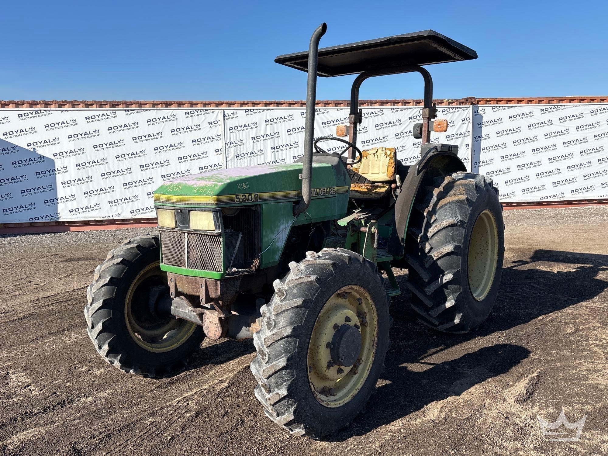 1995 John Deere 5200 45HP 4x4 Utility Tractor (A61572)