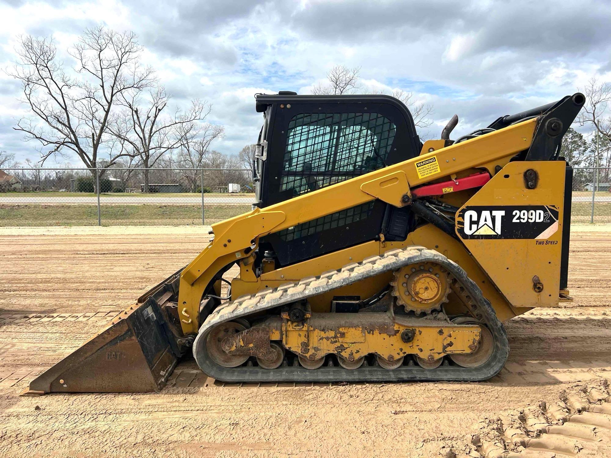 2015 CATERPILLAR 299D2 SKID STEER (A64279)