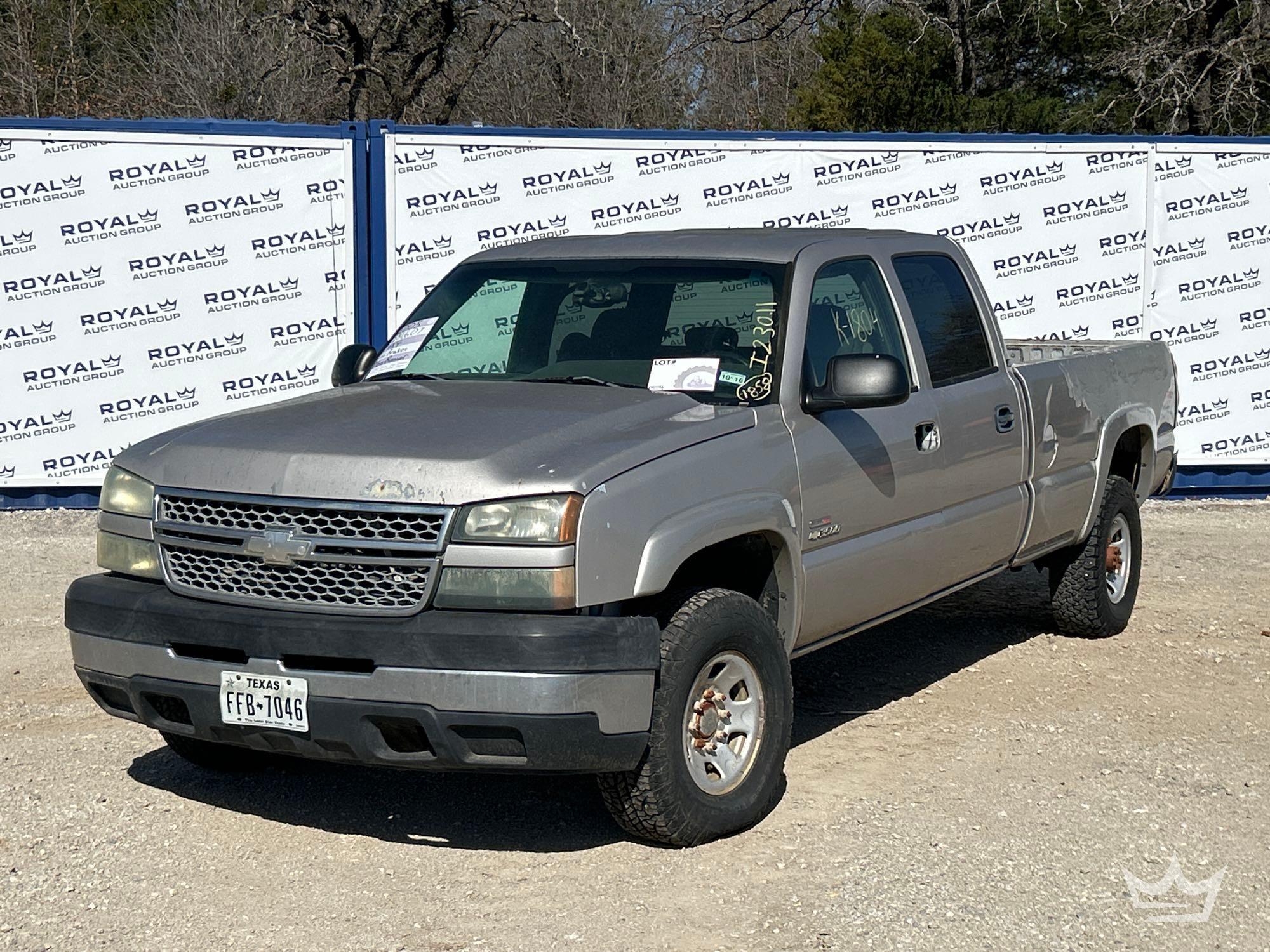 2005 Chevrolet Silverado 3500 4x4 Crew Cab Pickup Truck (A64194)