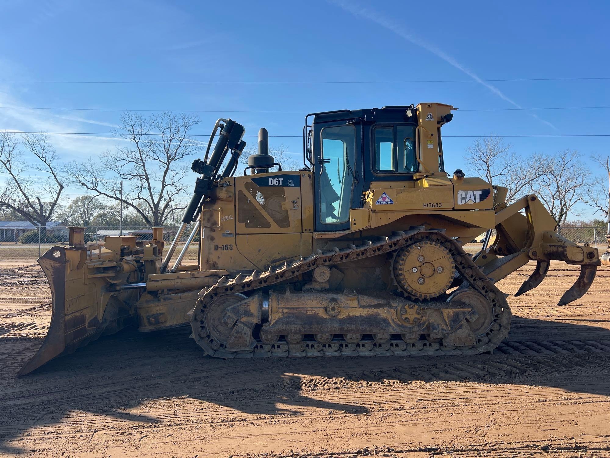 2014 CATERPILLAR D6T XL CRAWLER DOZER (A52709)