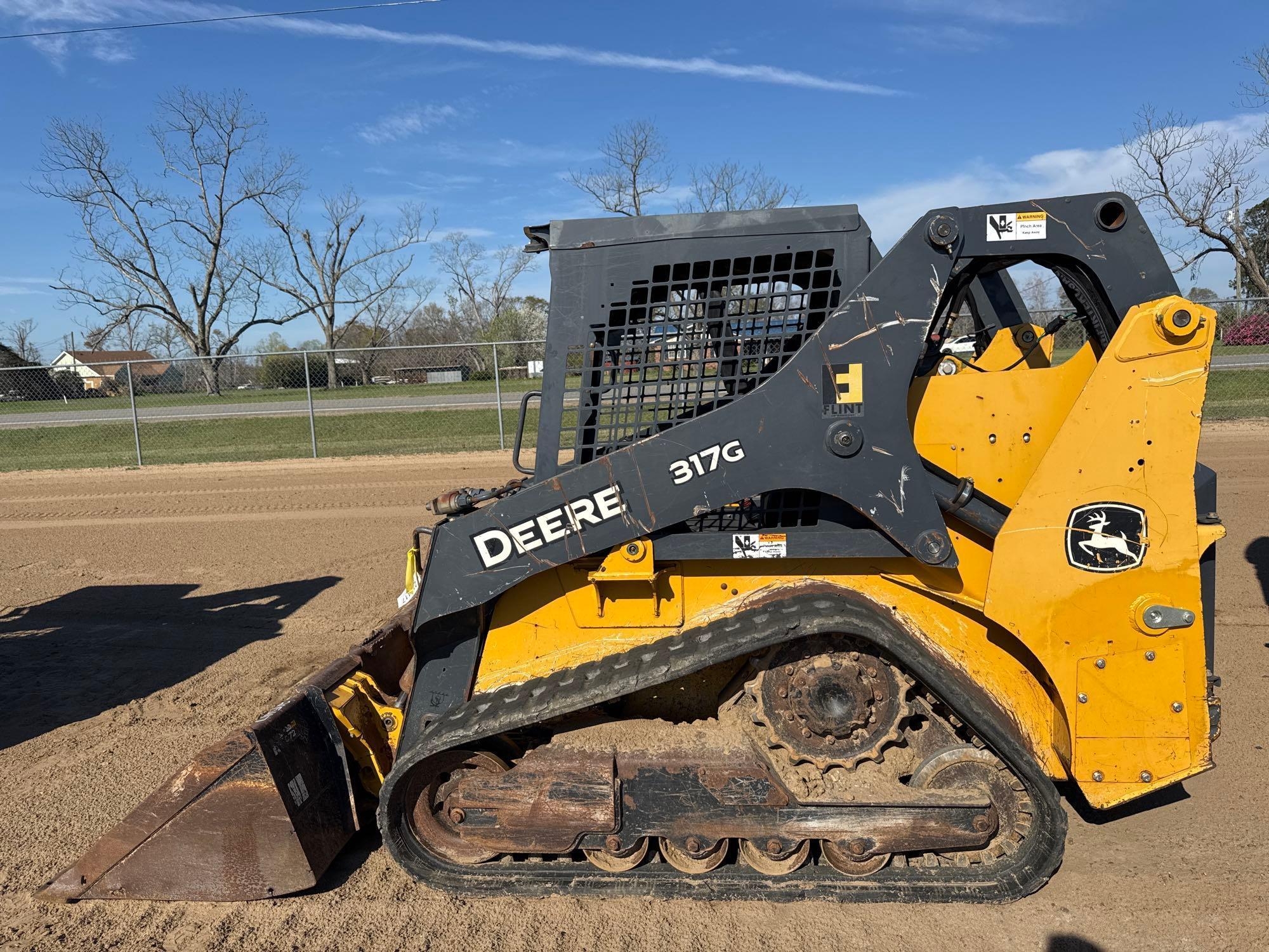 2016 JOHN DEERE 317G SKID STEER (A64279)