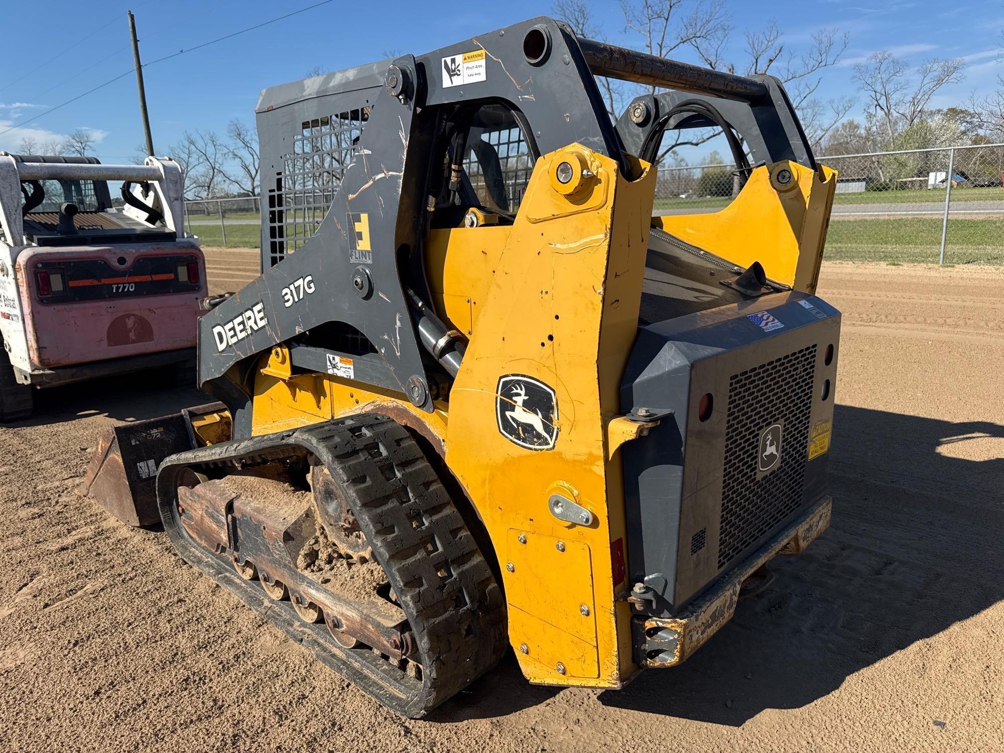 2016 JOHN DEERE 317G SKID STEER (A64279)