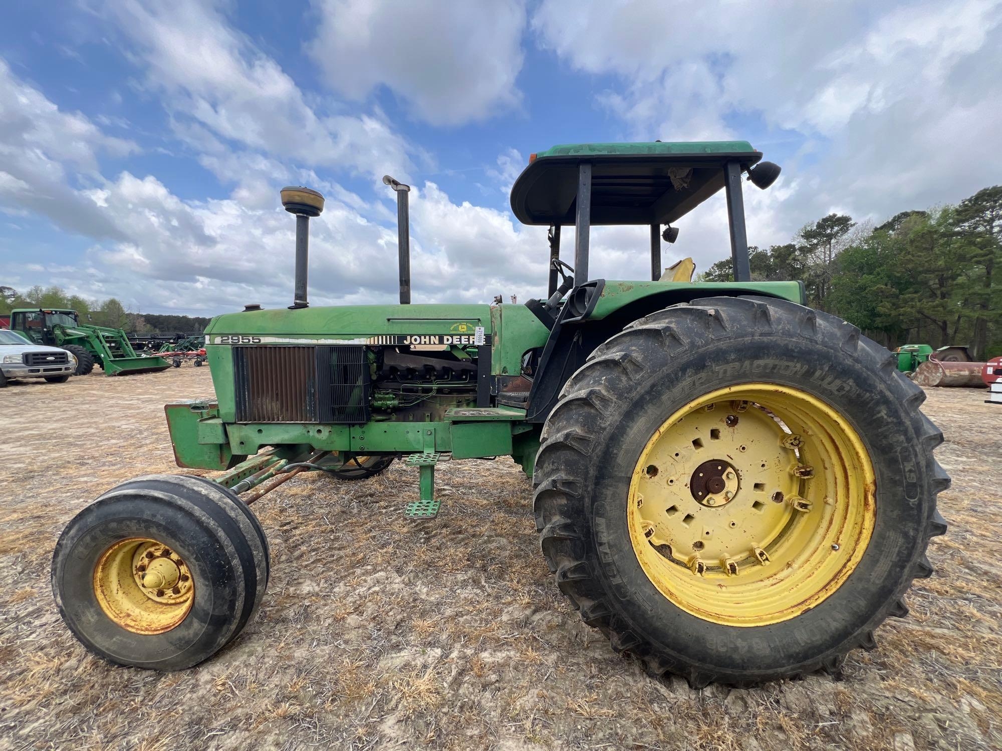 JOHN DEERE 2955 TRACTOR (A64278)