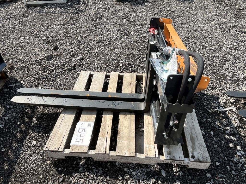 Skid Steer Hydraulic Adjustable Pallet Forks (A47371)