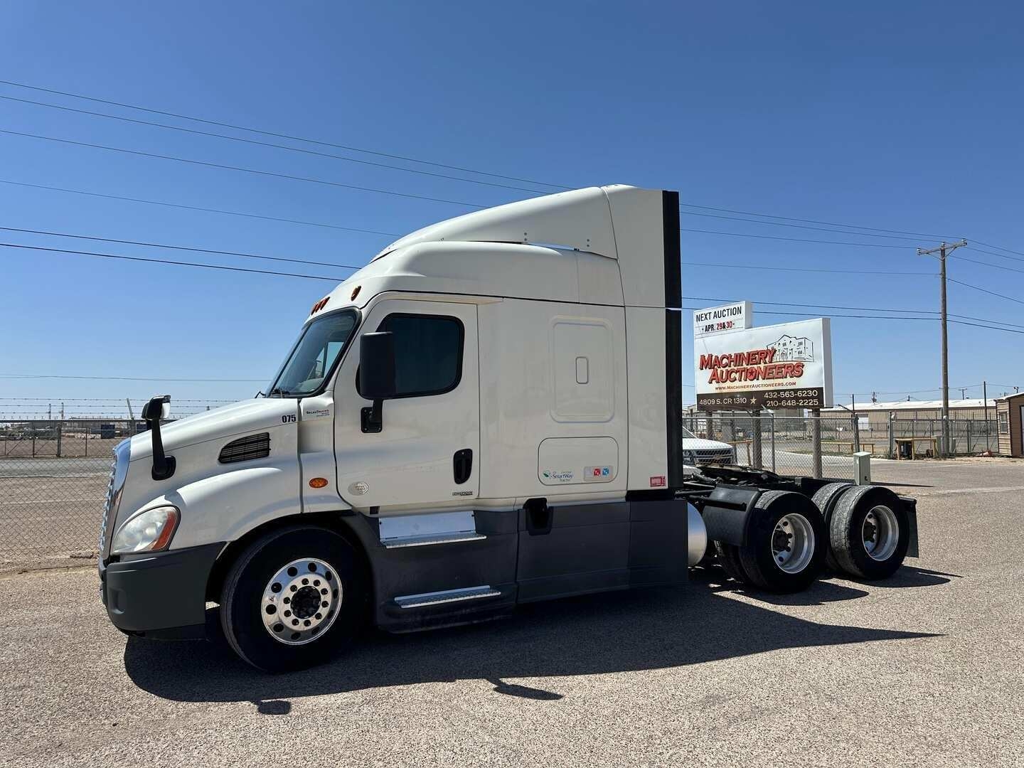 2018 FREIGHTLINER CASCADIA (A48992)