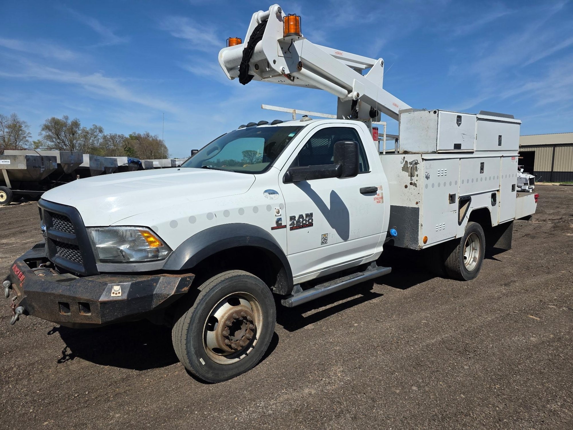 Dodge 4500 Bucket Truck (A63689)