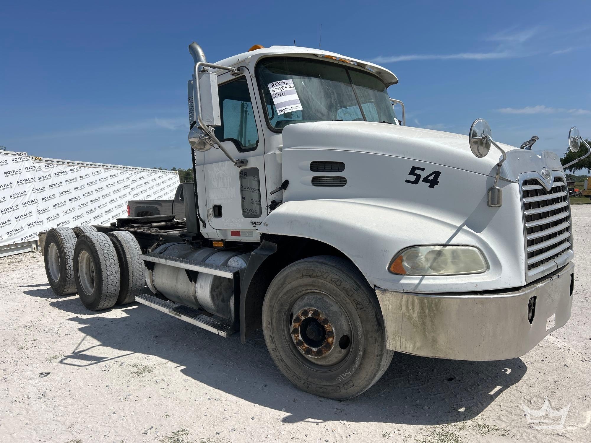 2004 Mack CX613 Vision T/A Wet Kit Day Cab Truck Tractor (A66736)