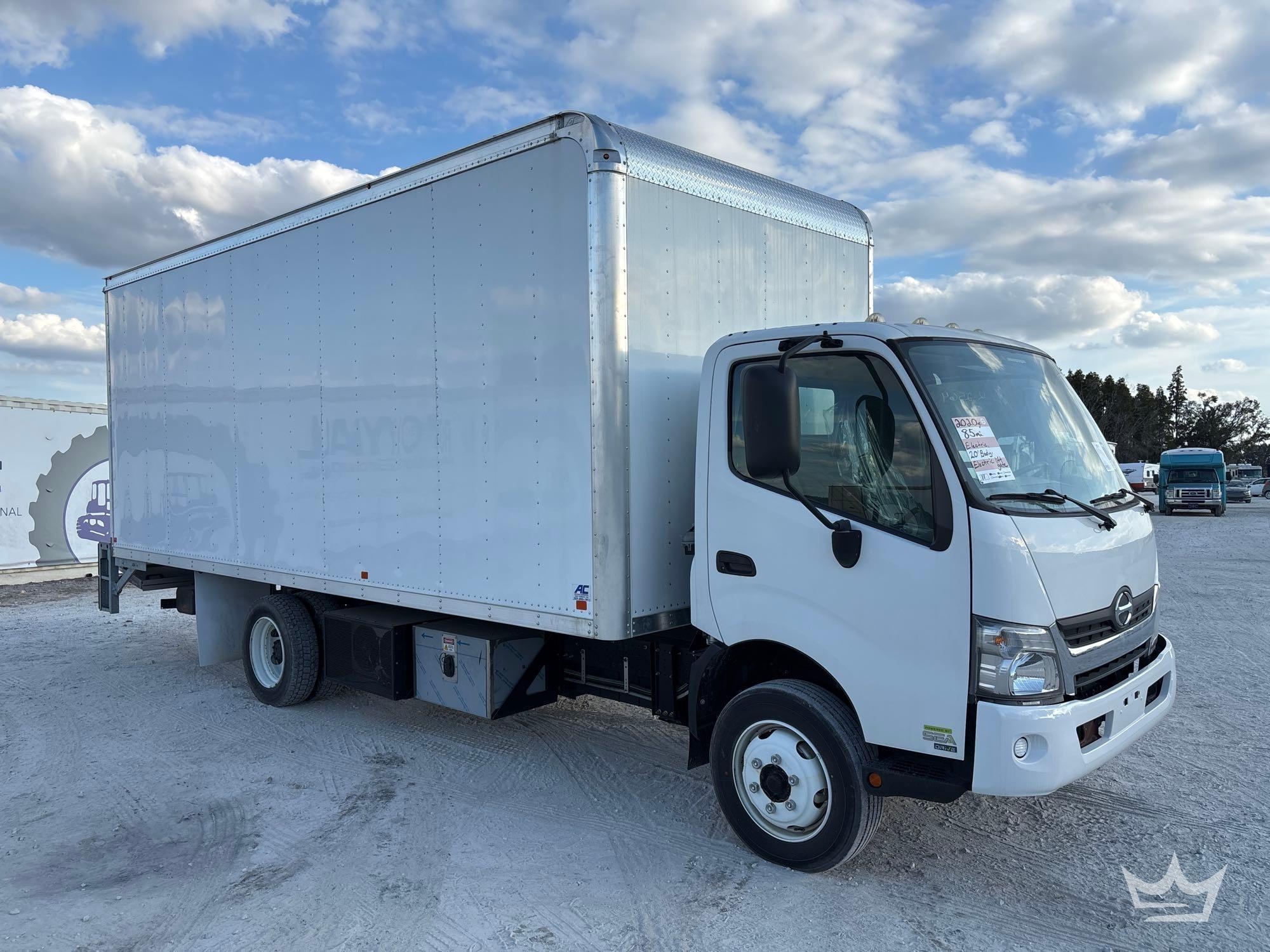 2020 Hino 195 20ft. Electric Box Truck (A59230)