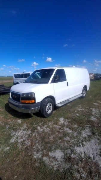 2015 GMC Savana (A64911)