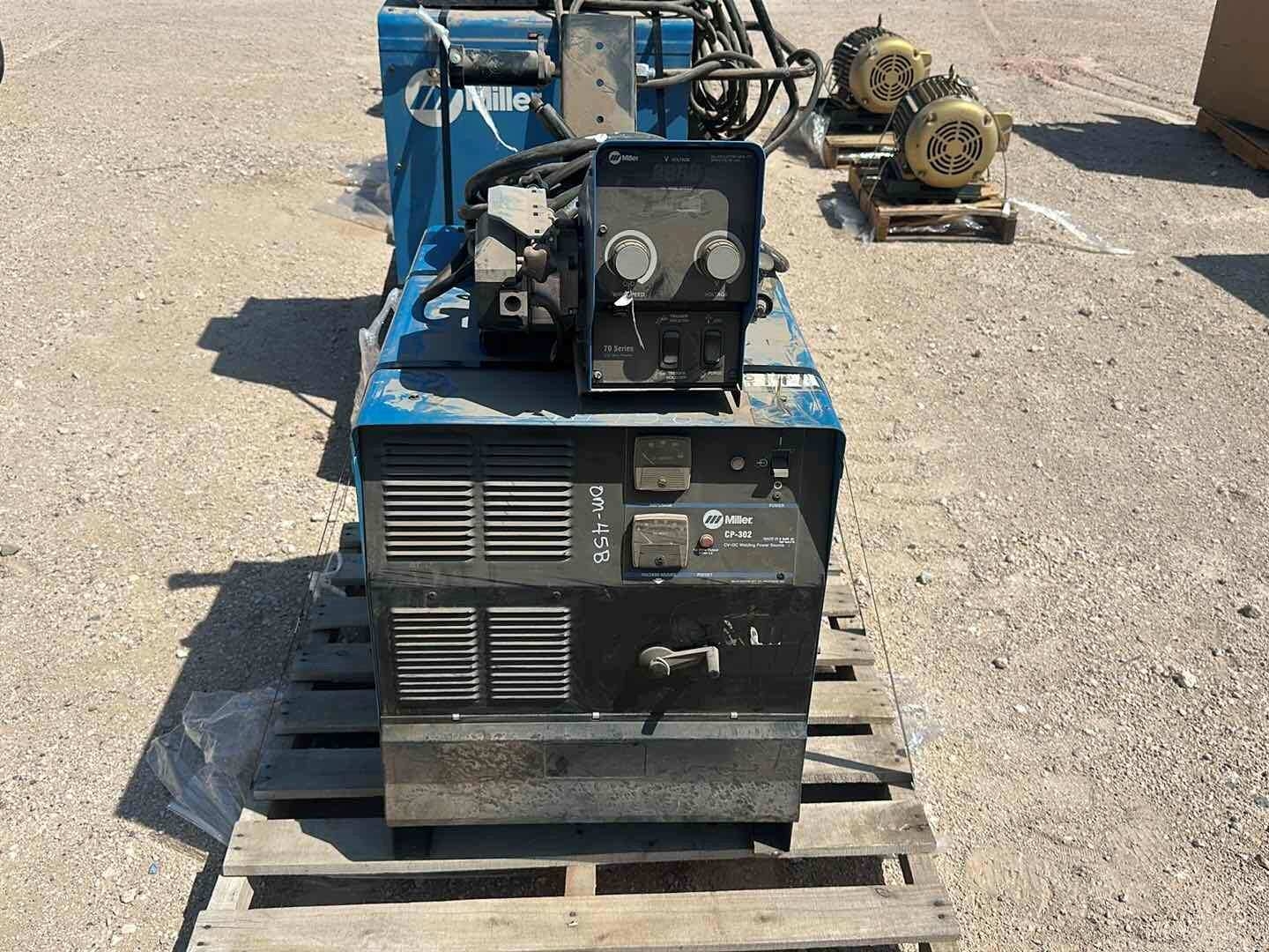 MILLER CP-302 WELDER (A48992)