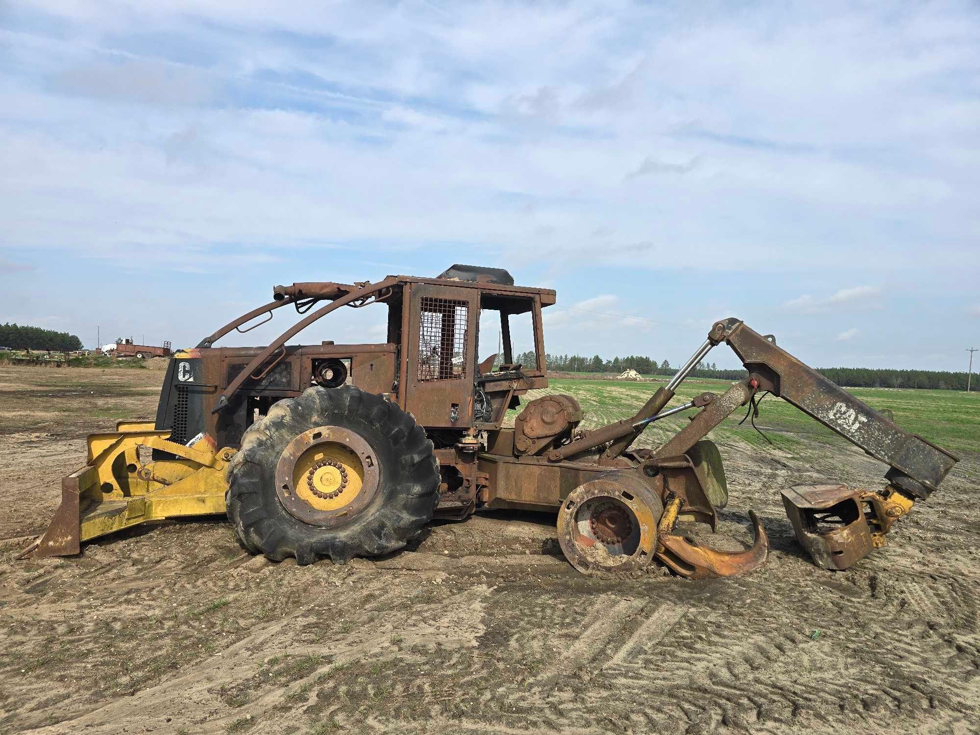 (INOP) CATERPILLAR 525 DUAL GRAPPLE SKIDDER (A63745)