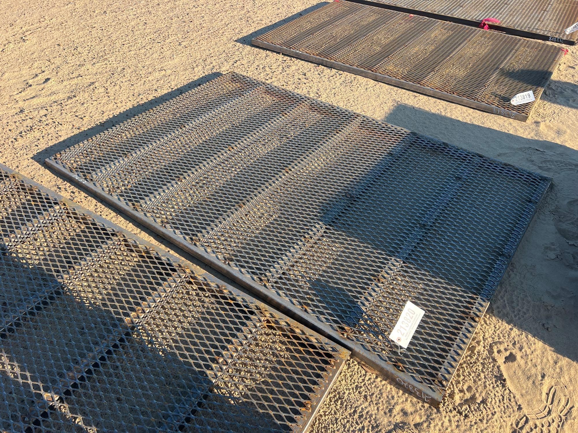 49" X 74" TAILGATE (A64280)