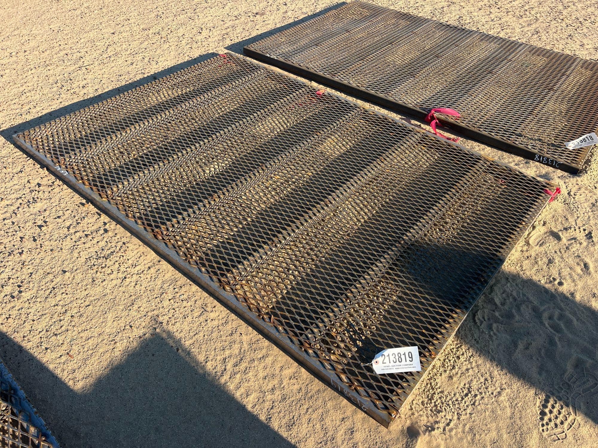 49" X 74" TAILGATE (A64280)
