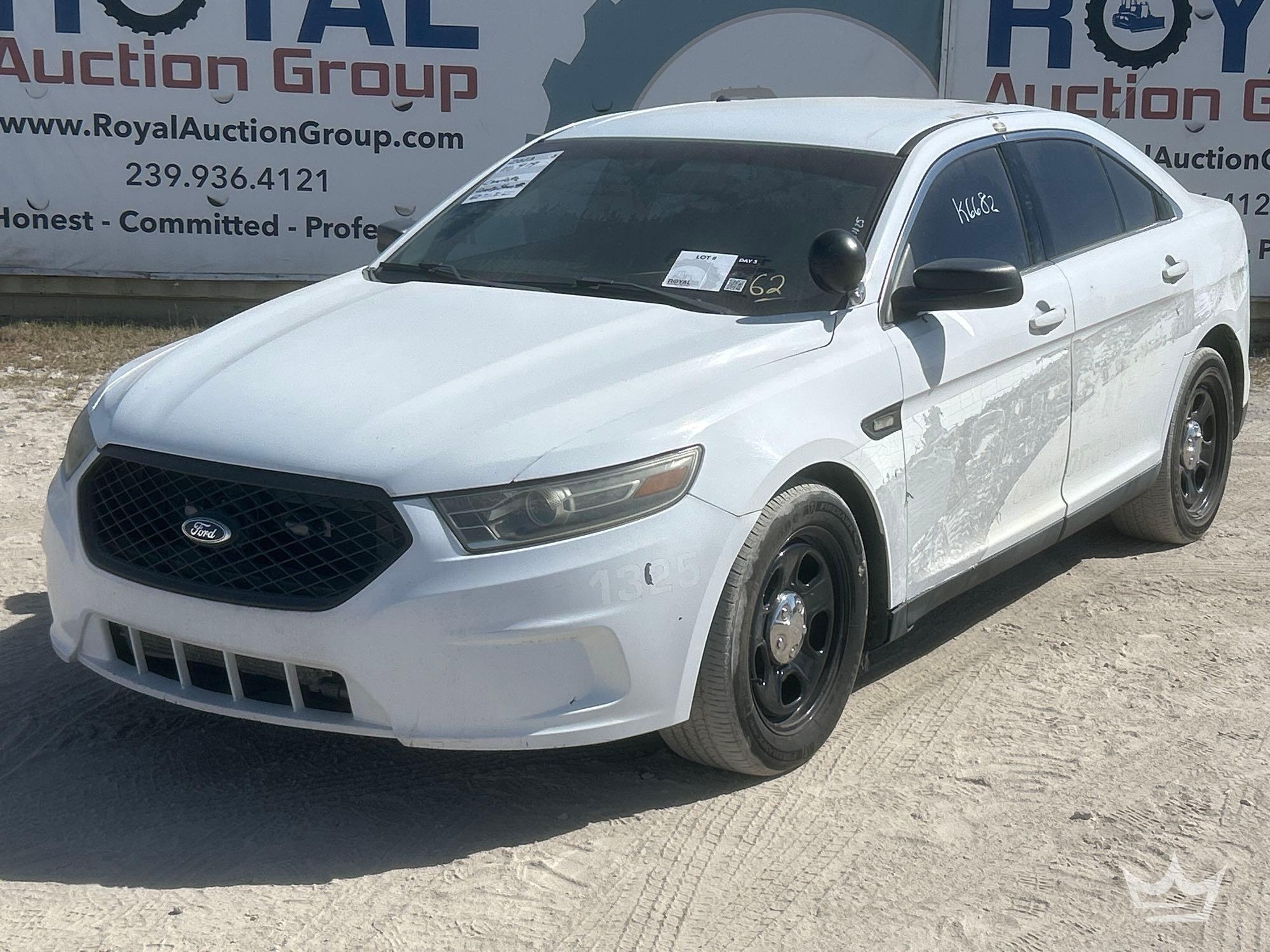2013 Ford Taurus Sedan (A56859)