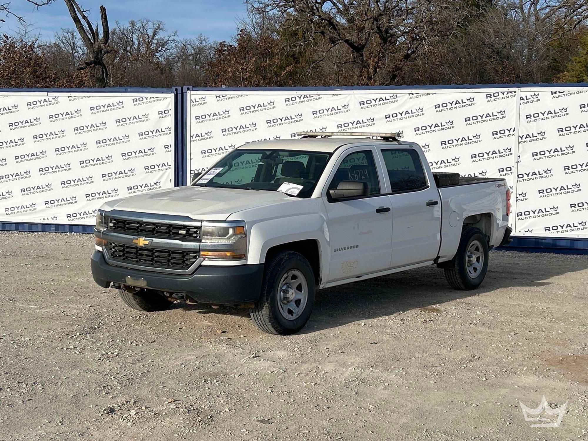 2016 Chevrolet Silverado 1500 4x4 Crew Cab Pickup Truck (A64194)