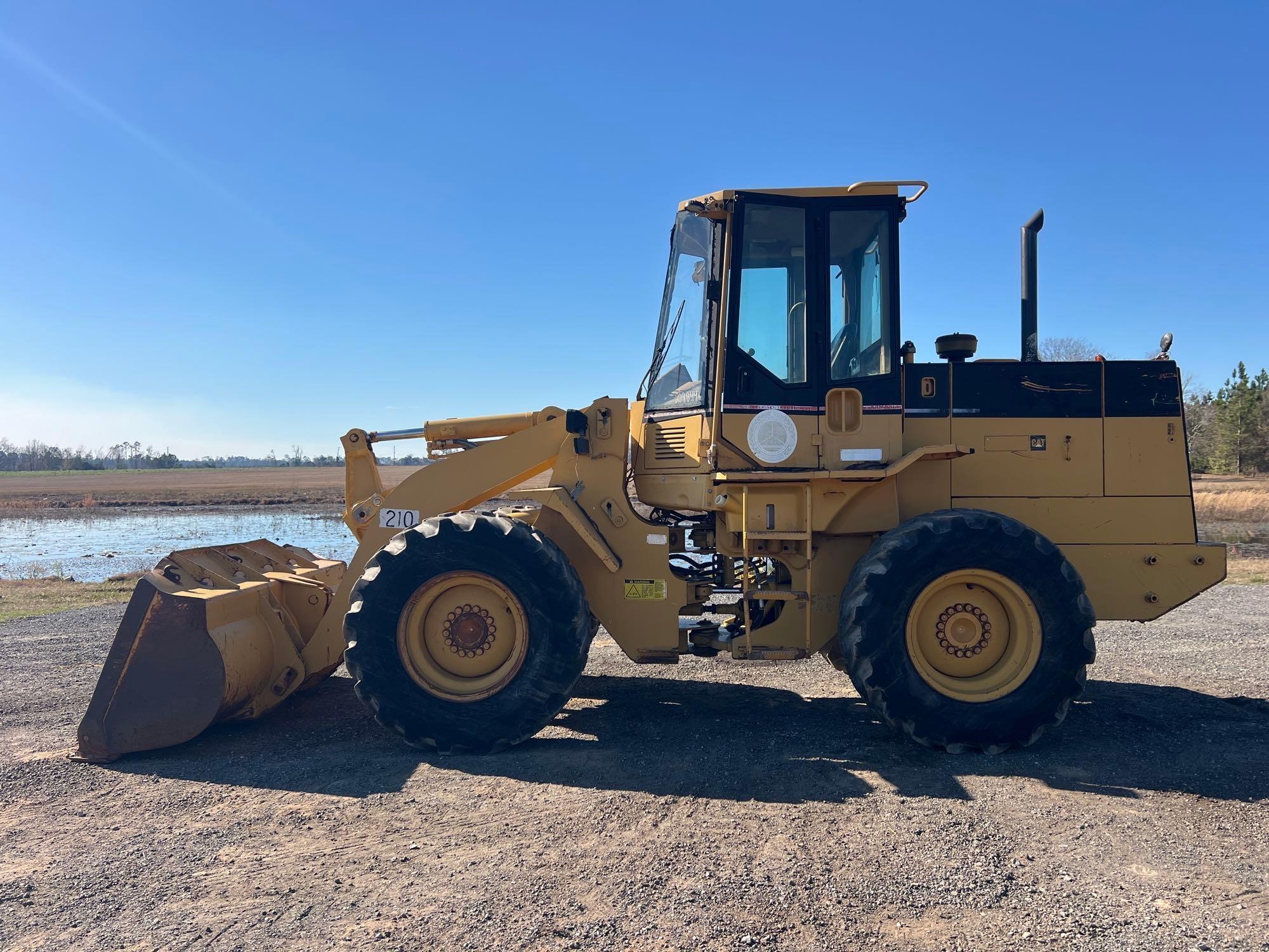 CATERPILLAR 924F WHEEL LOADER (A59823)