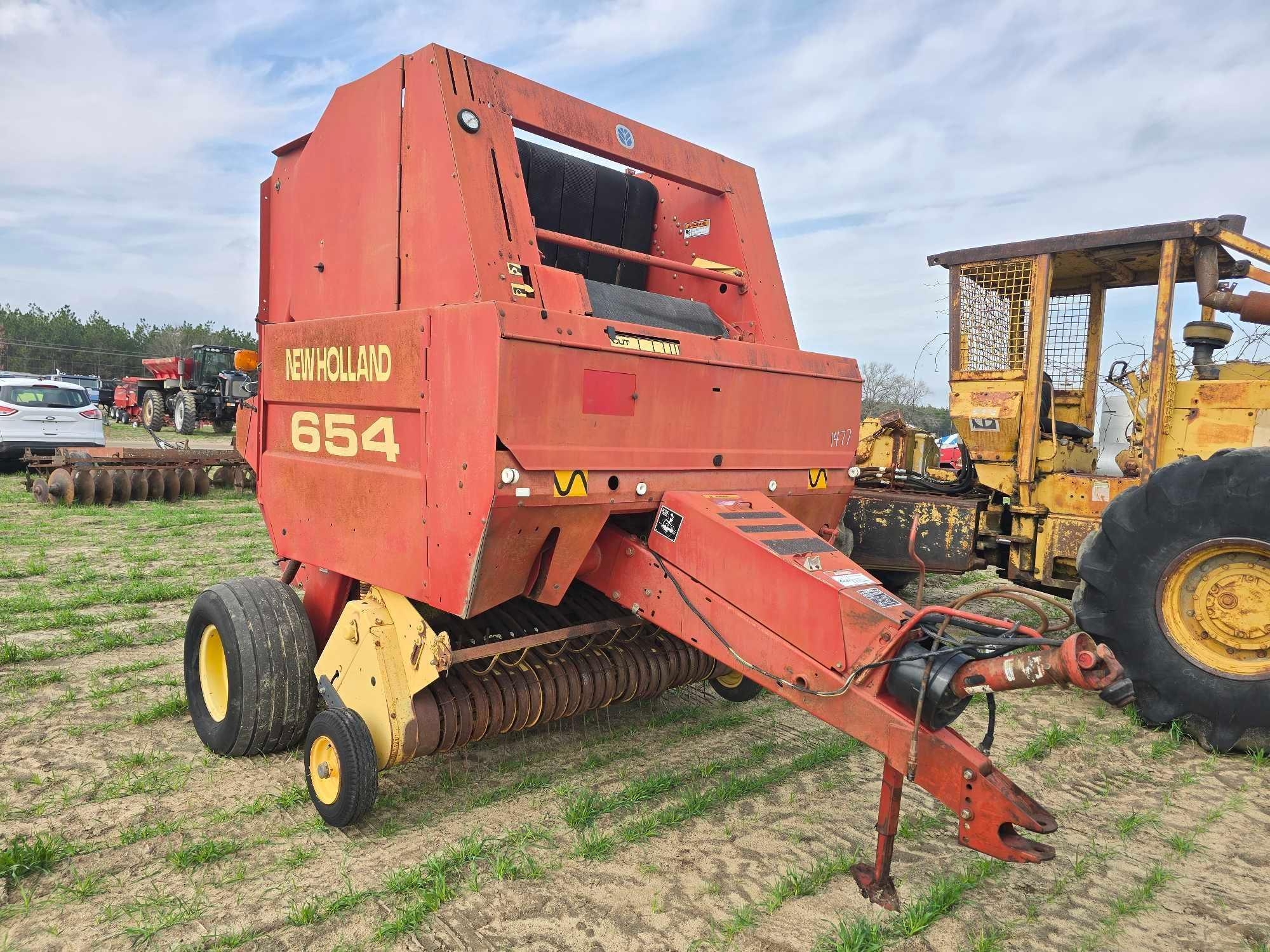 NEW HOLLAND 654 ROUND BAILER (A63745)