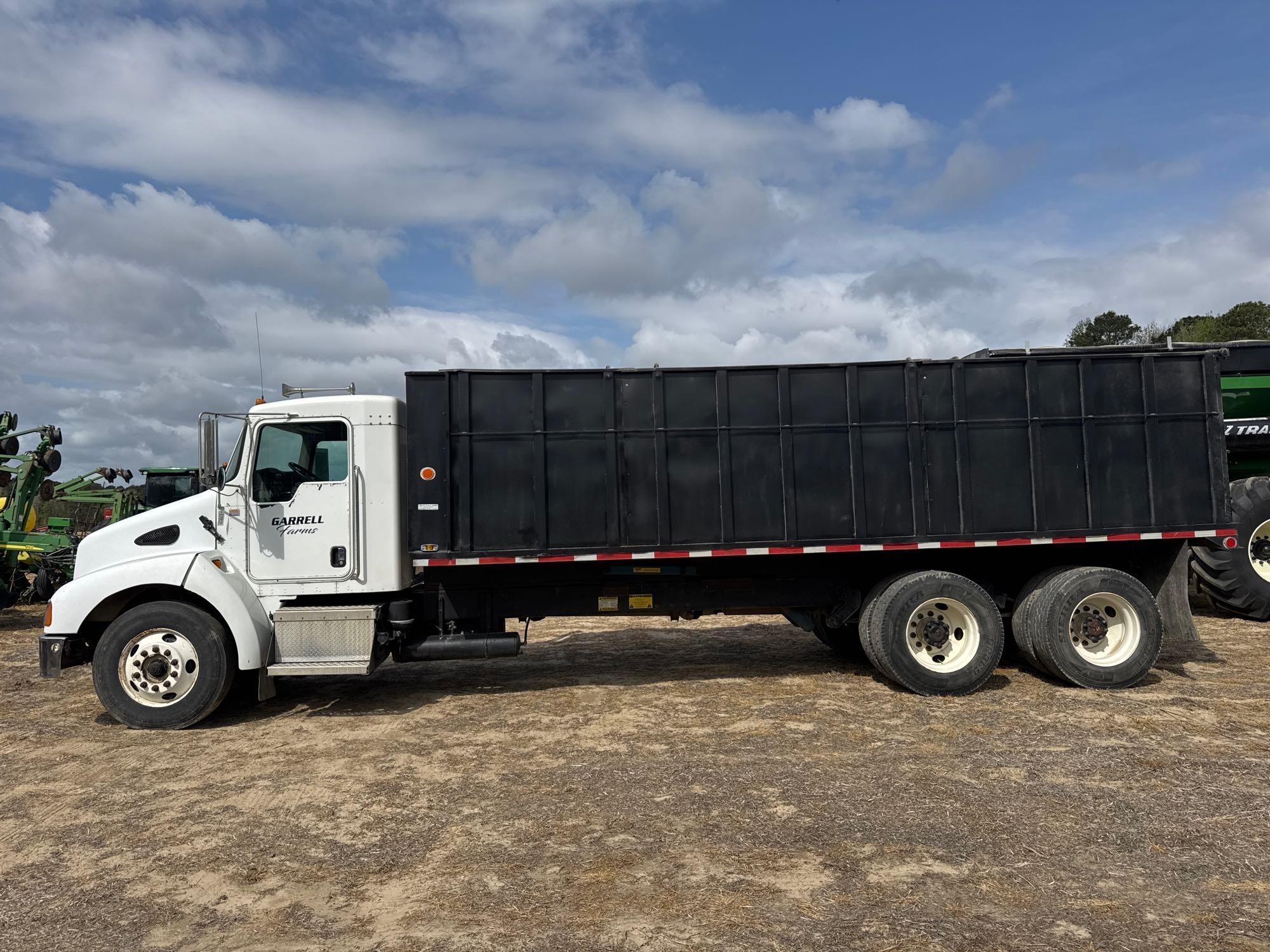 2004 KENWORTH 10 WHEELER GRAIN TRUCK (A64278)