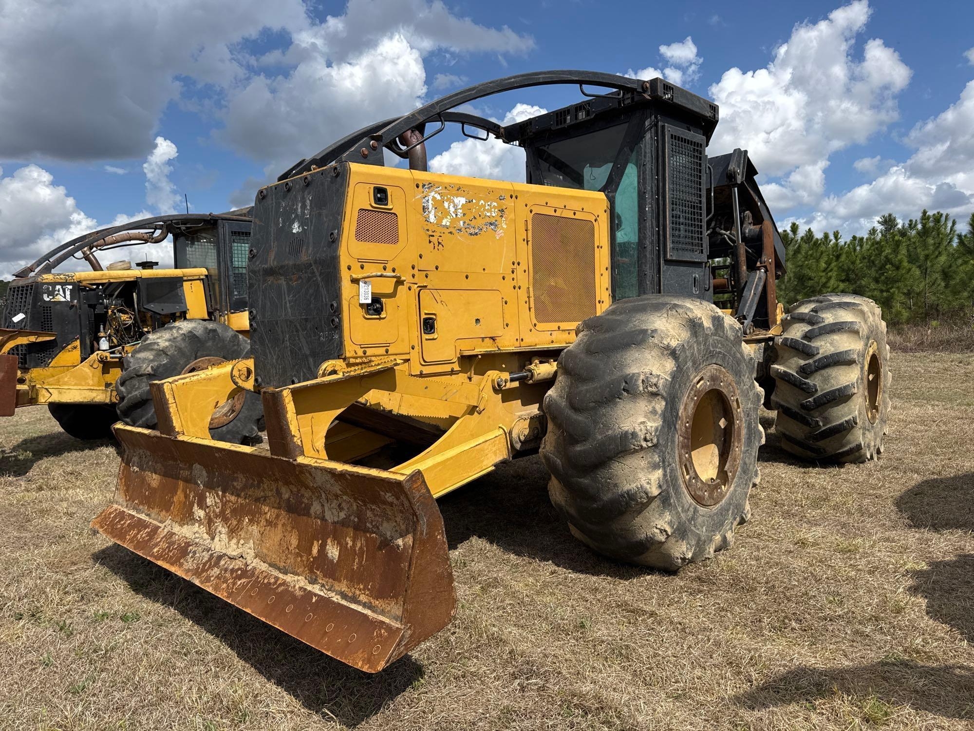 CATERPILLAR 525B DUAL ARCH GRAPPLE SKIDDER (A64276)