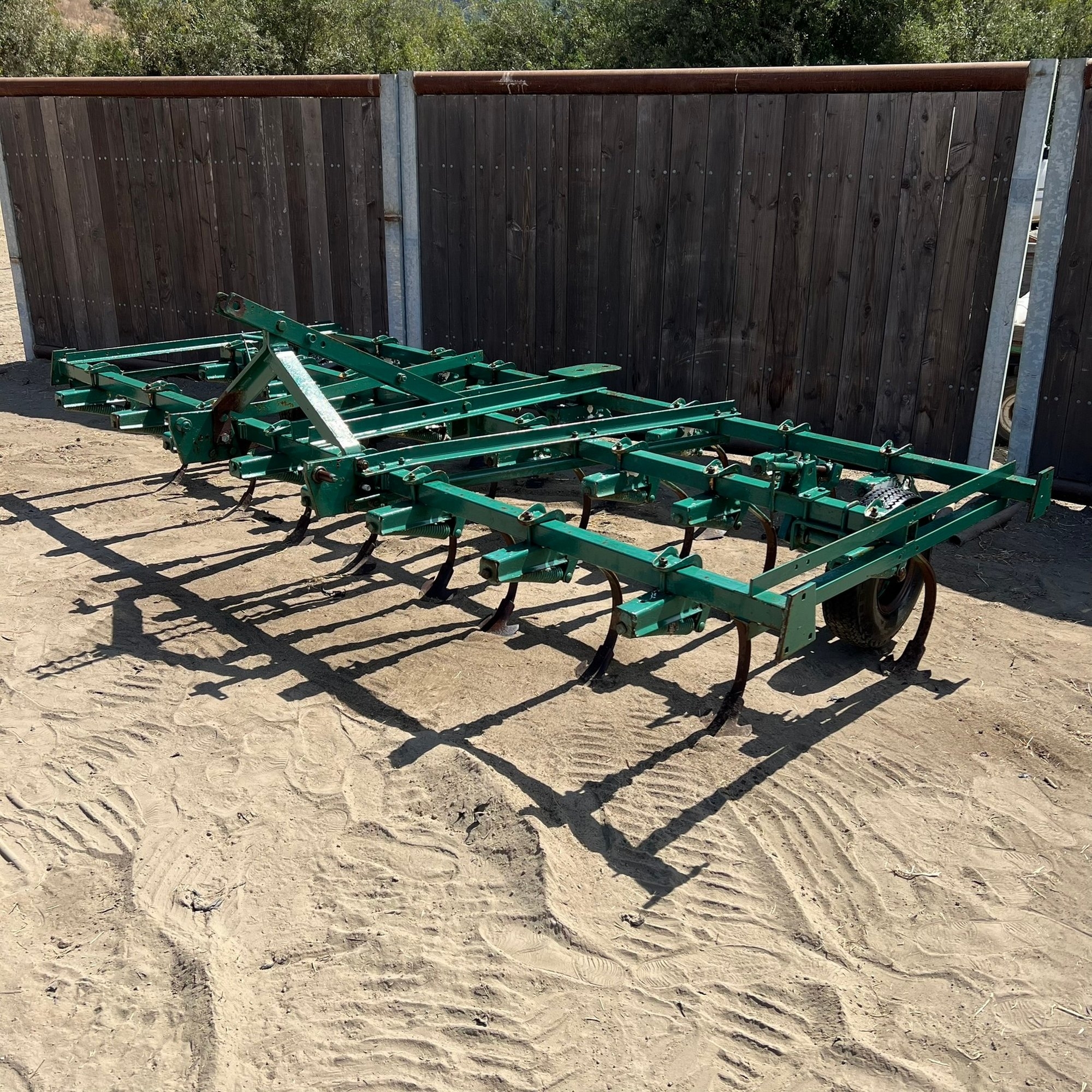 12' 3-Point Chisel Plow (A59225)