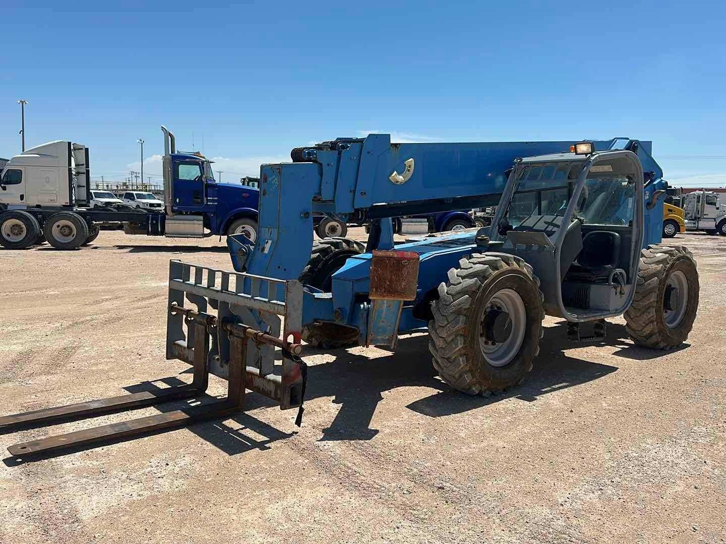 2012 GENIE GTH1056 TELEHANDLER (A50854)