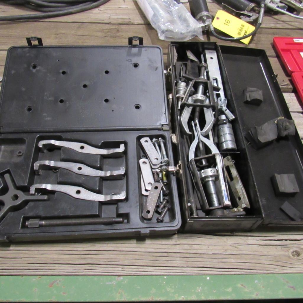 LOT: (2) Gear & Pulley Puller Sets (A59076)