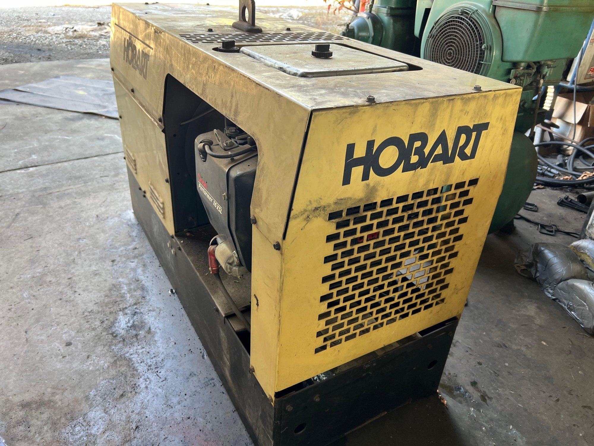 Hobart Champion 16 AC/DC Engine-driven Welder and generator (A63689)
