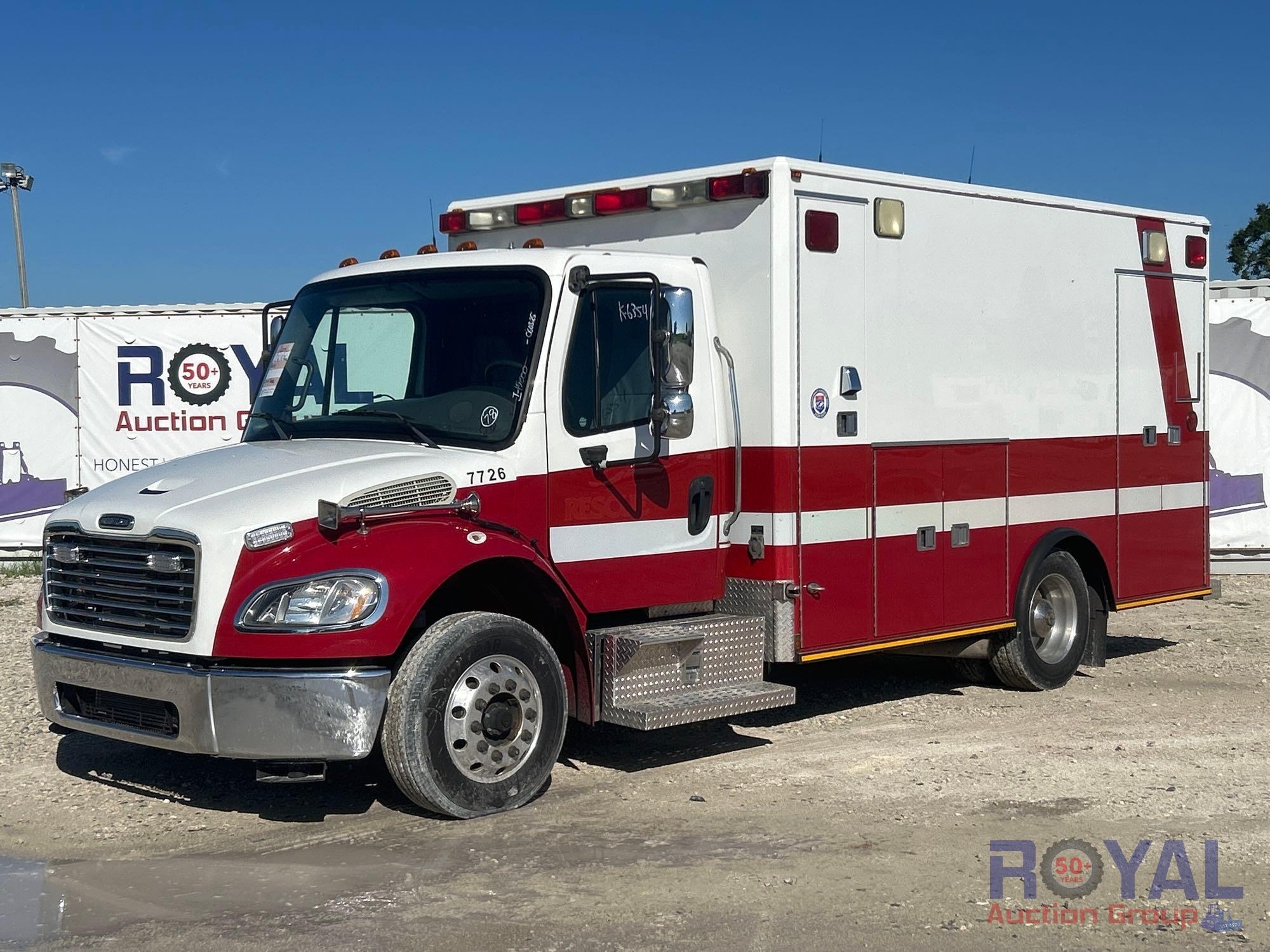 2004 Freightliner M2 106 Ambulance (A48081)