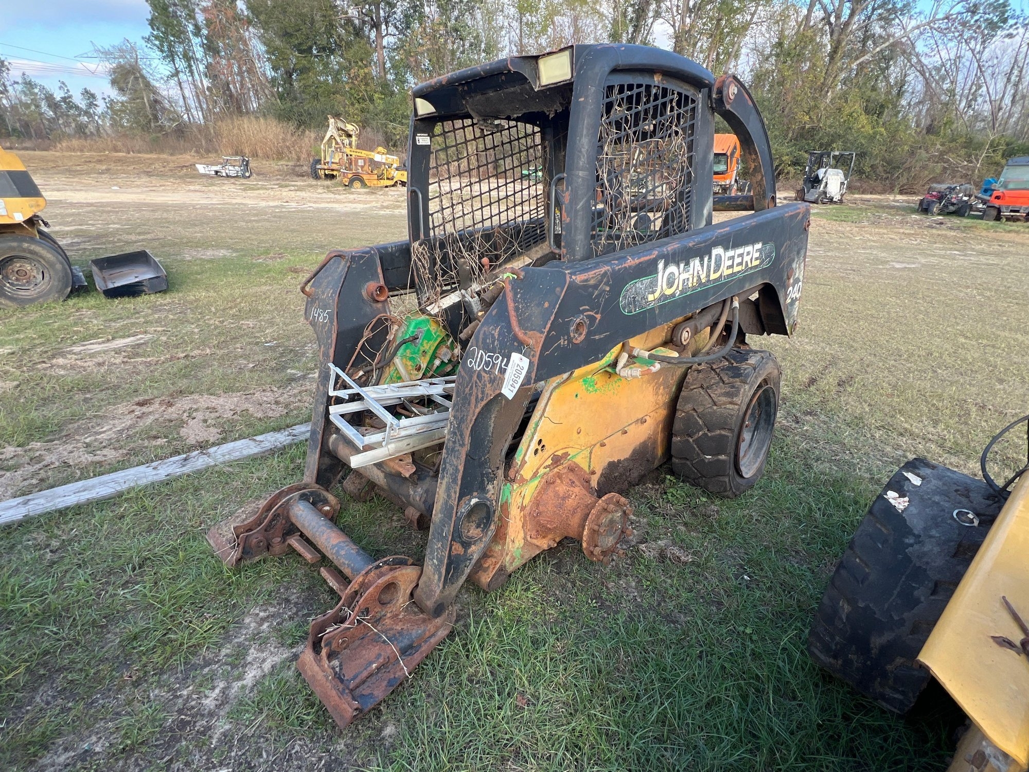 (INOP) JOHN DEERE 240 SKIDS STEER (A60430)