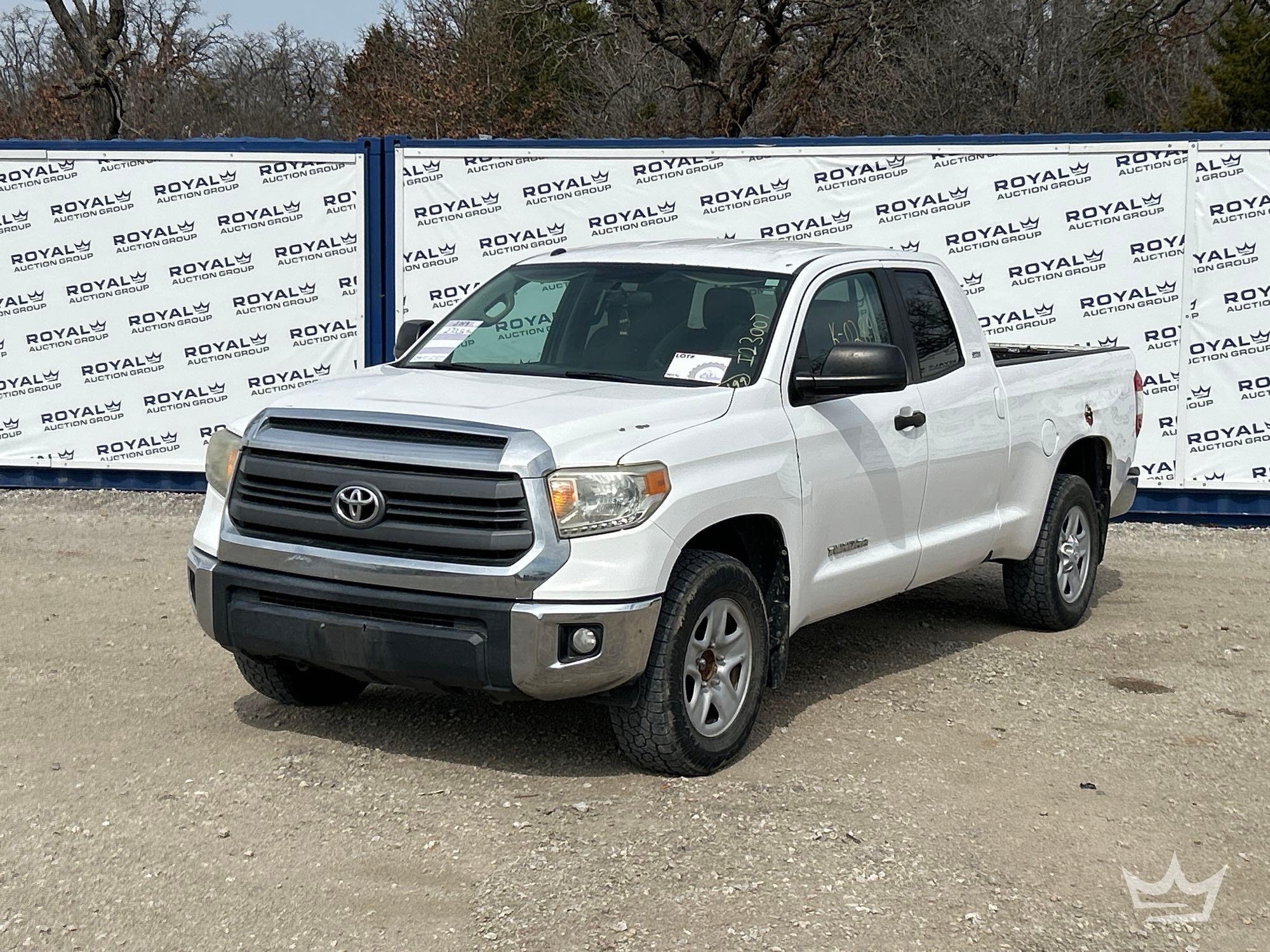 2014 Toyota Tundra Crew Cab Pickup Truck (A64194)