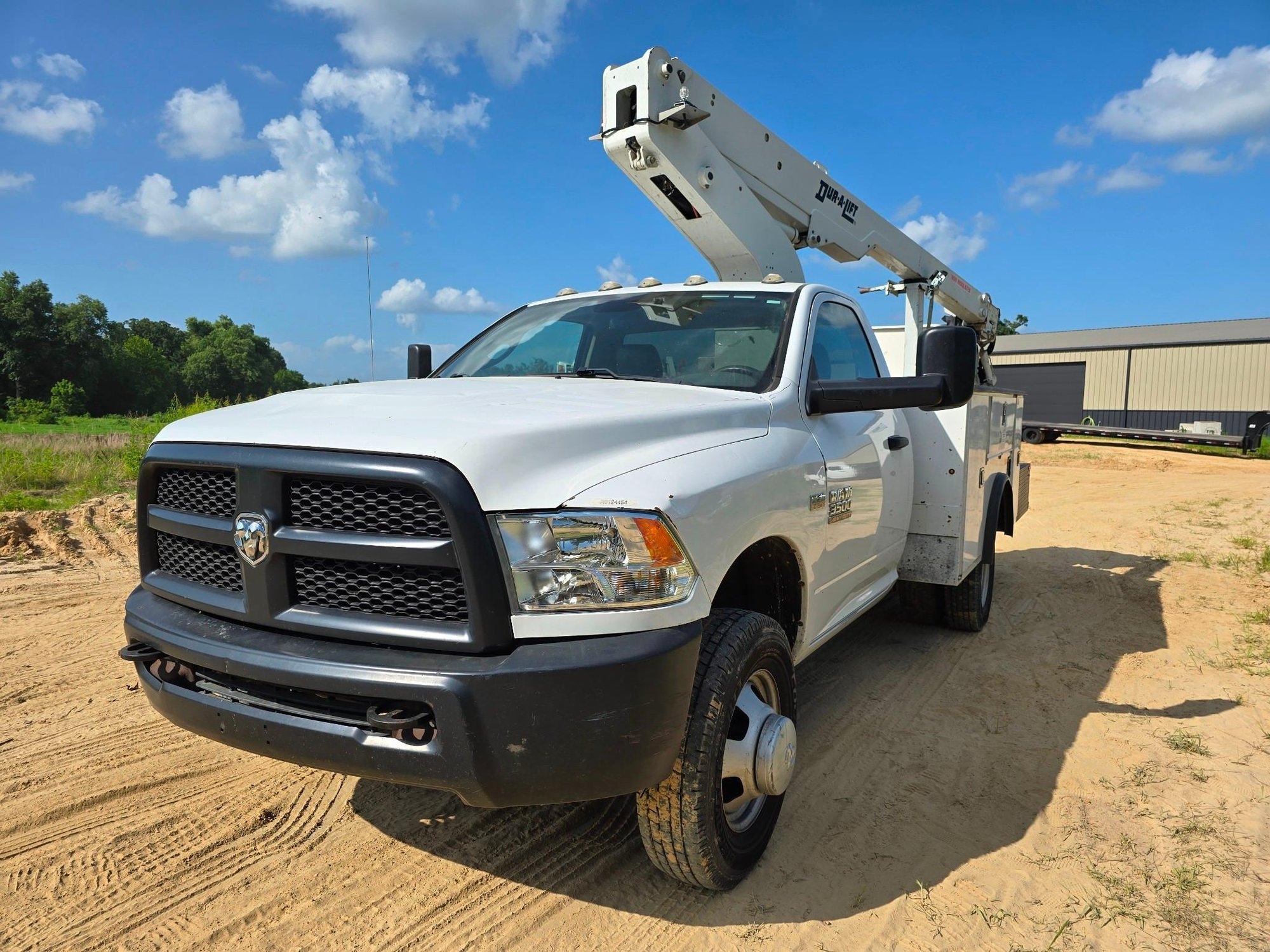 2018 Ram 5500 Bucket Truck with Duralift DTS29 - 34FT Walk-In Bucket, HEMI Gas, 98K Miles (A50397)