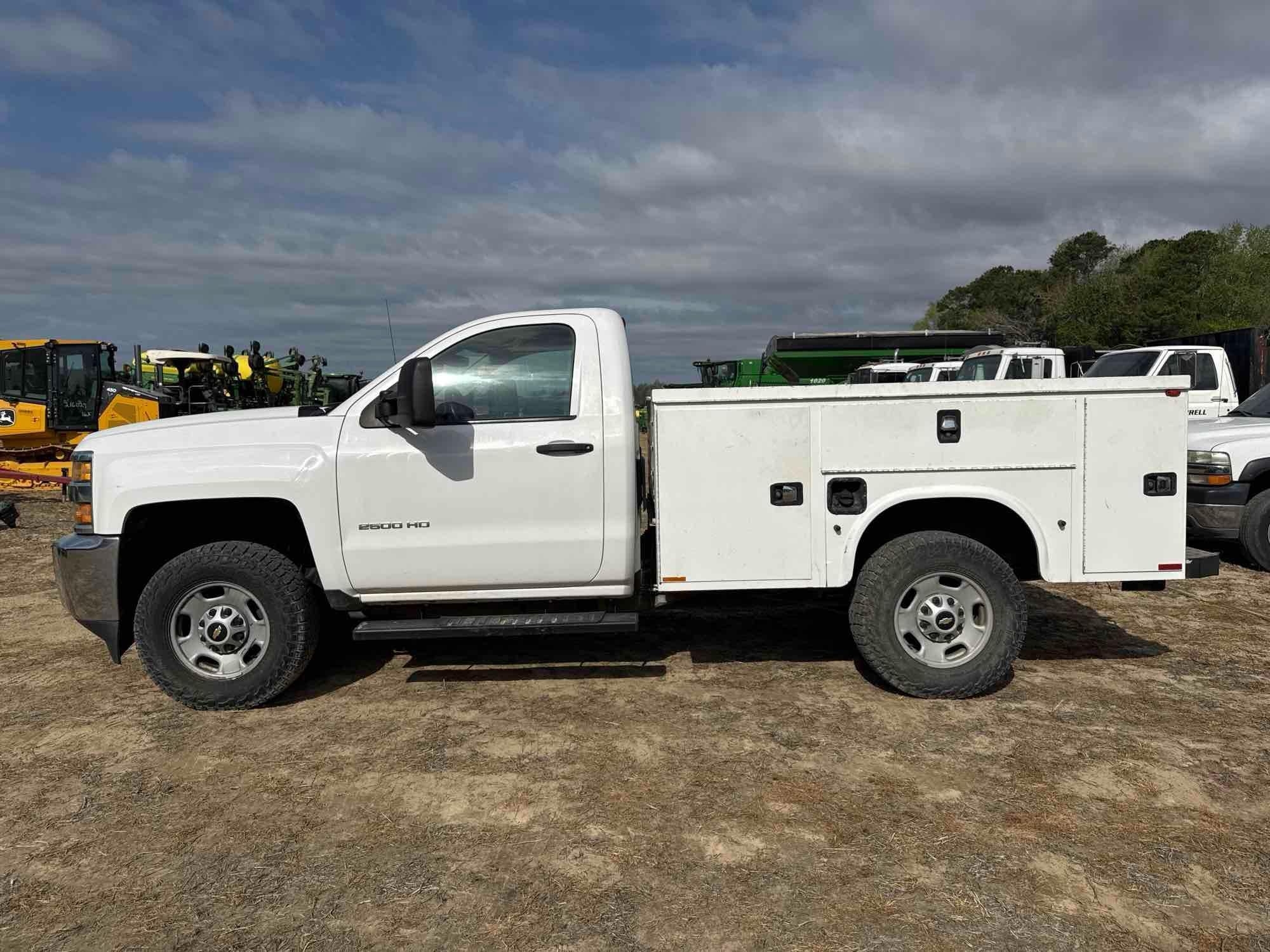 2014 CHEVROLET 2500 SERVICE TRUCK (A64278)