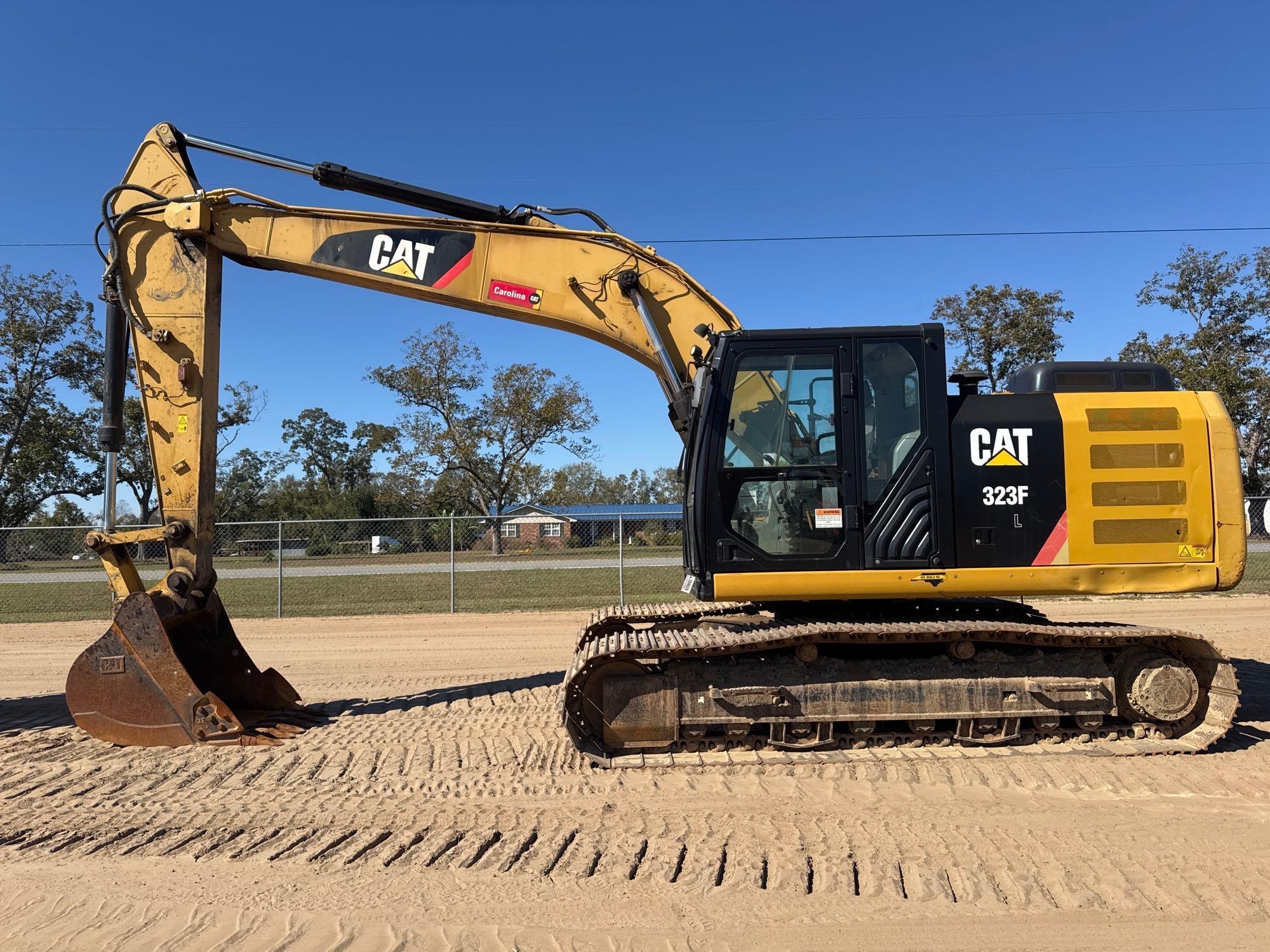 2015 CATERPILLAR 323 FL EXCAVATOR (A52707)