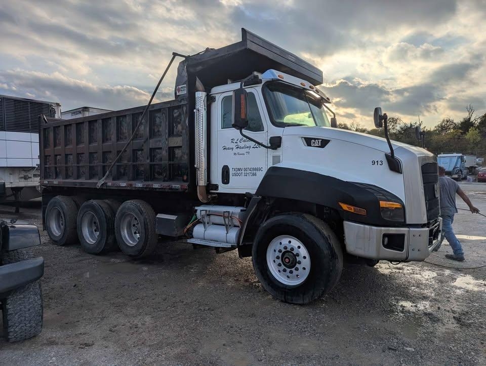 2014 CAT CT 660 Tandem Axle Dump Truck (A59213)