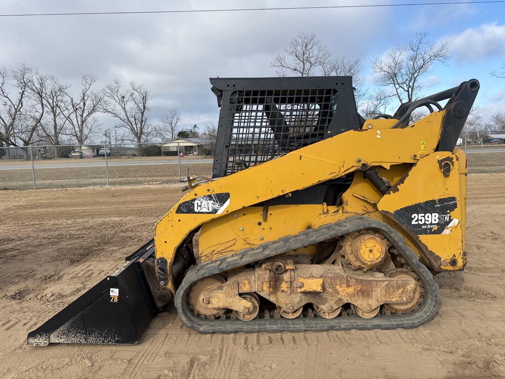 2012 CATERPILLAR 259B3 SKID STEER (A64279)