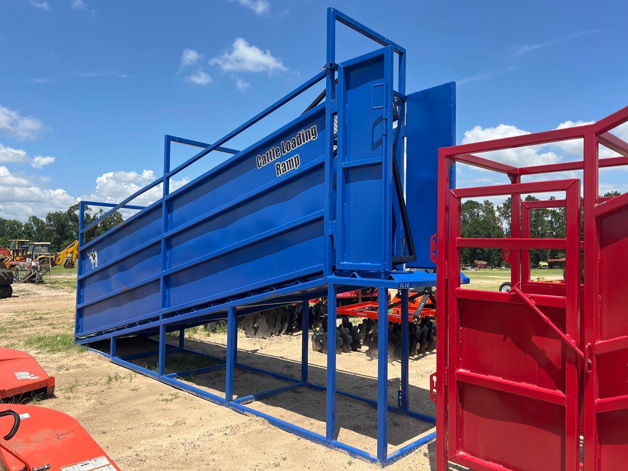UNUSED INDUSTRIAS AMERICA C18 CATTLE LOADING RAMP (A50459)
