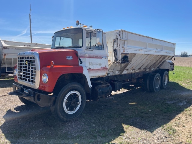 Ford 9000 Truck (A47369)