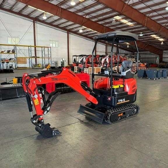 2025 TPM-16 Mini Hydraulic Excavator W/Dozer Blade (New/Unused) (A59225)
