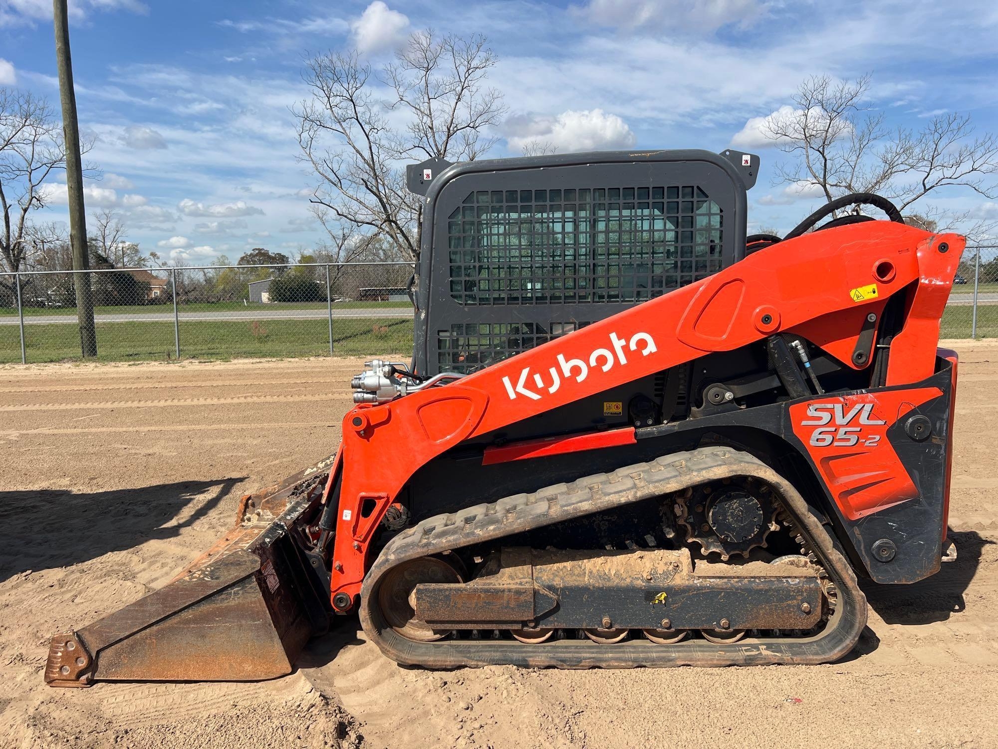 2022 KUBOTA SVL65-2 SKID STEER (A64279)