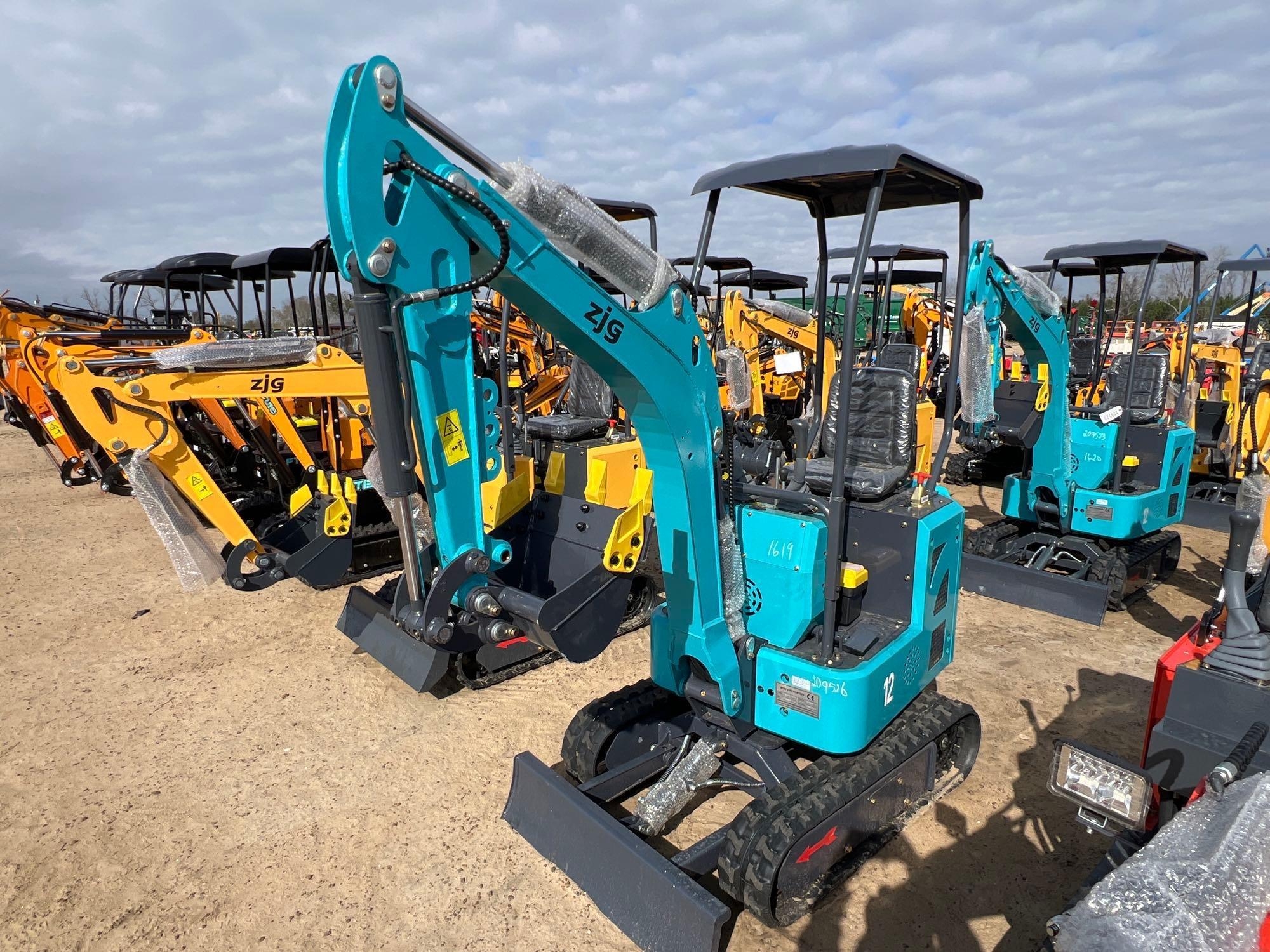 UNUSED ZJG ZJ-12 EXCAVATOR (A60430)