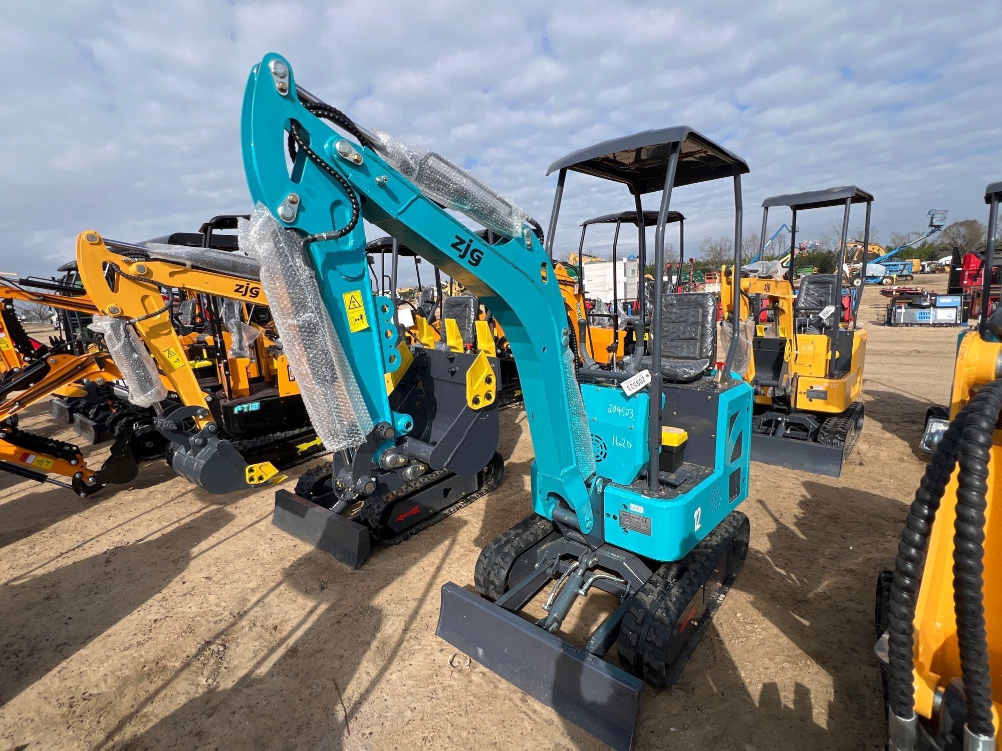 UNUSED ZJG ZJ-12 EXCAVATOR (A60430)