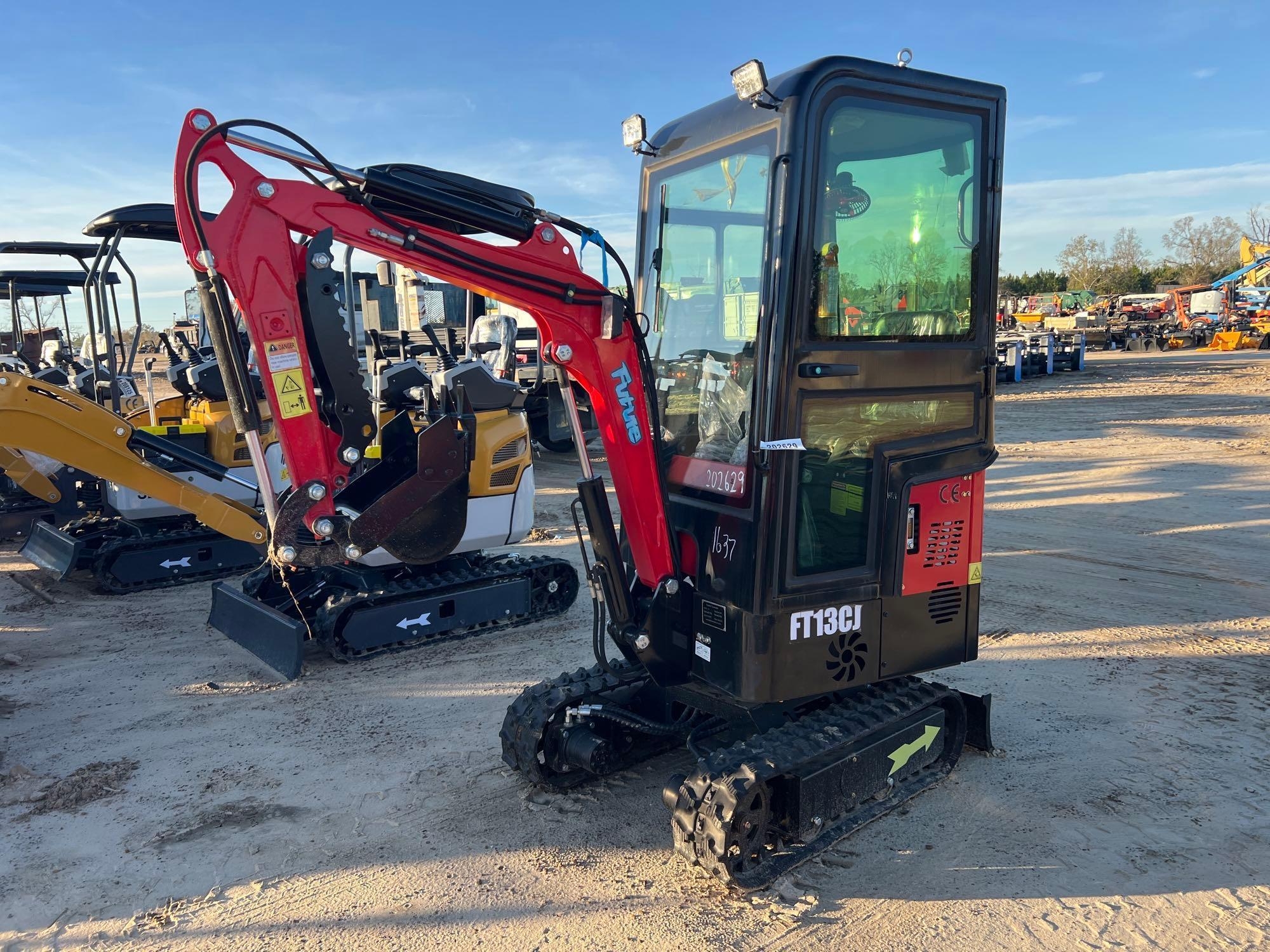 UNUSED FUTURE FT13CJ EXCAVATOR (A58375)