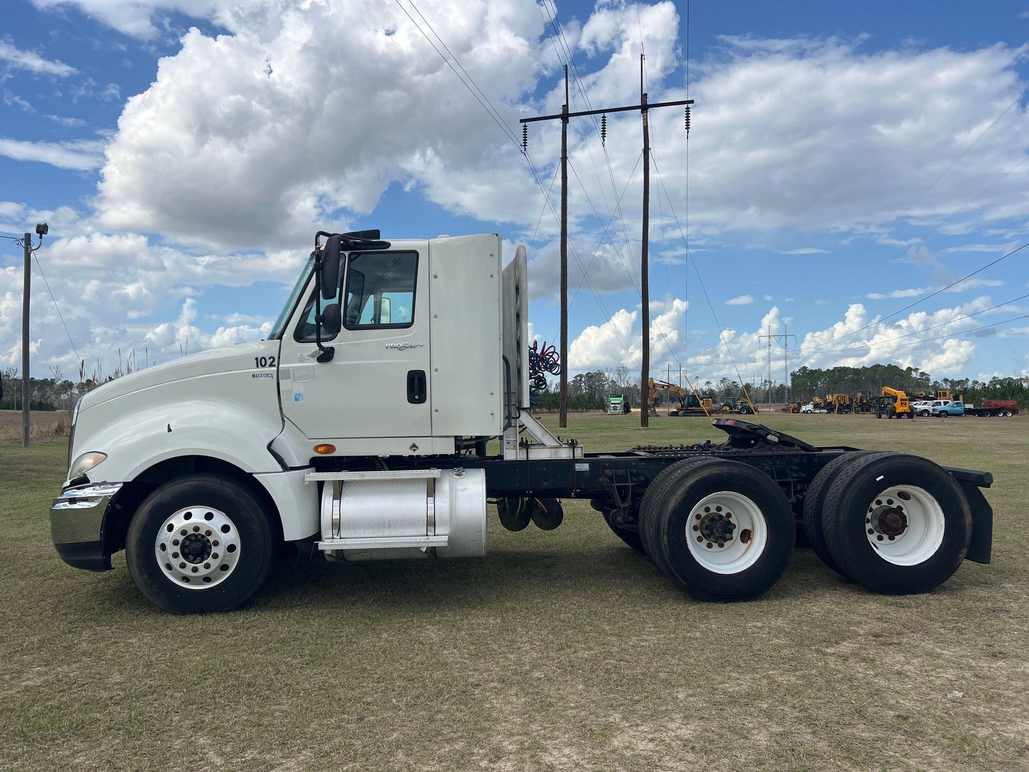 2010 INTERNATIONAL PROSTAR + DAY CAB ROAD TRACTOR (A64276)