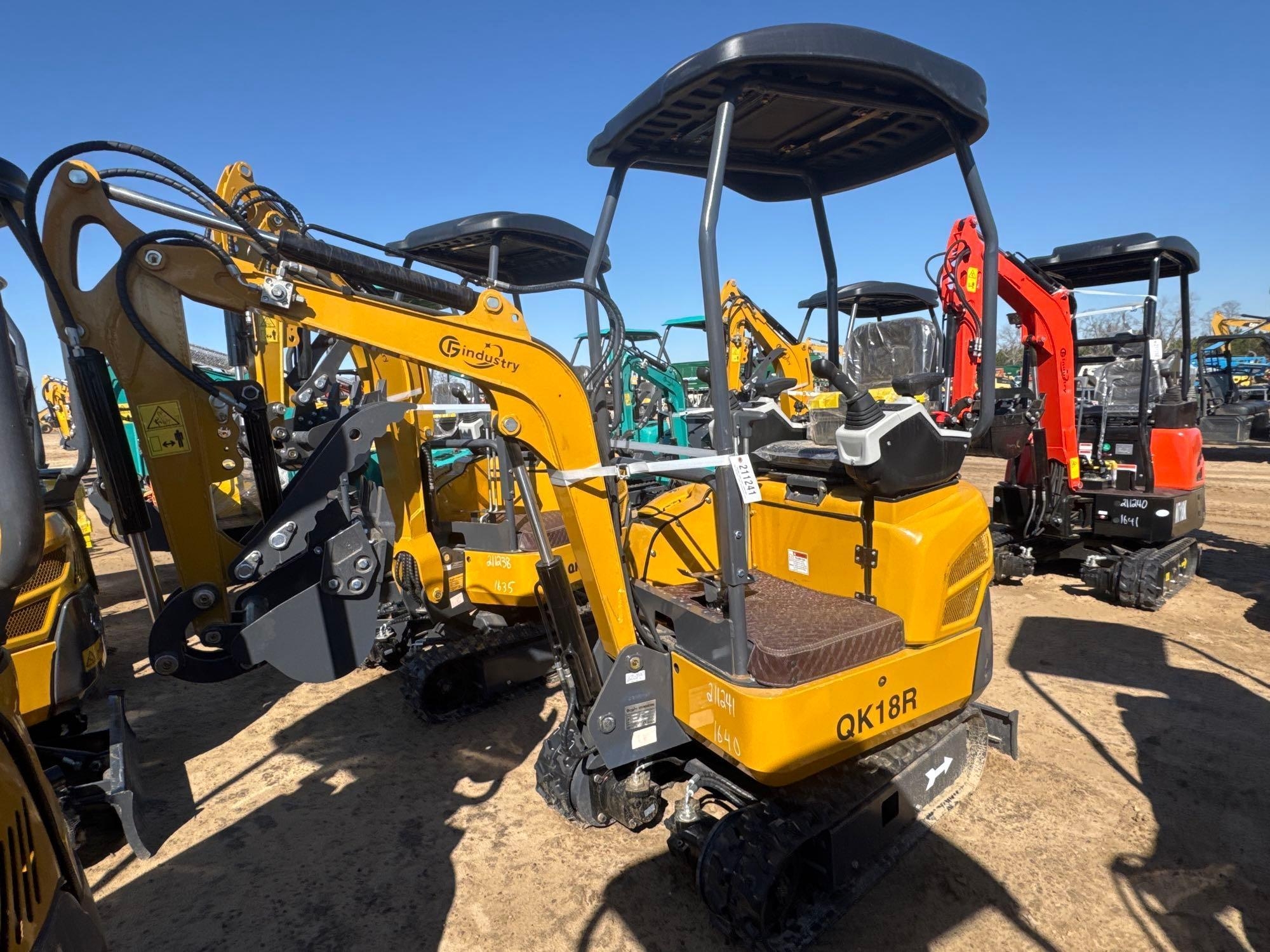 UNUSED CFG INDUSTRIAL QK18R MINI EXCAVATOR (A62130)