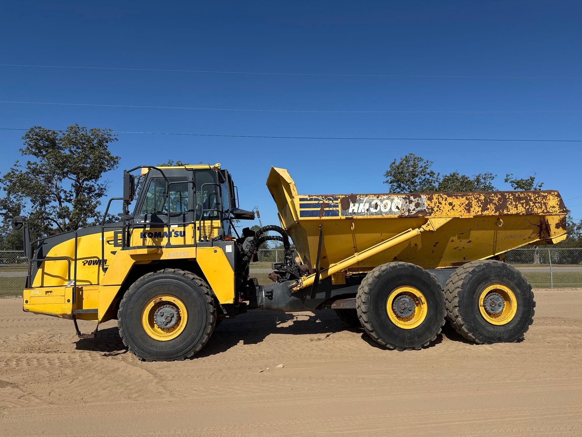 2014 KOMATSU HM300-3 OFF ROAD DUMP TRUCK (A52705)
