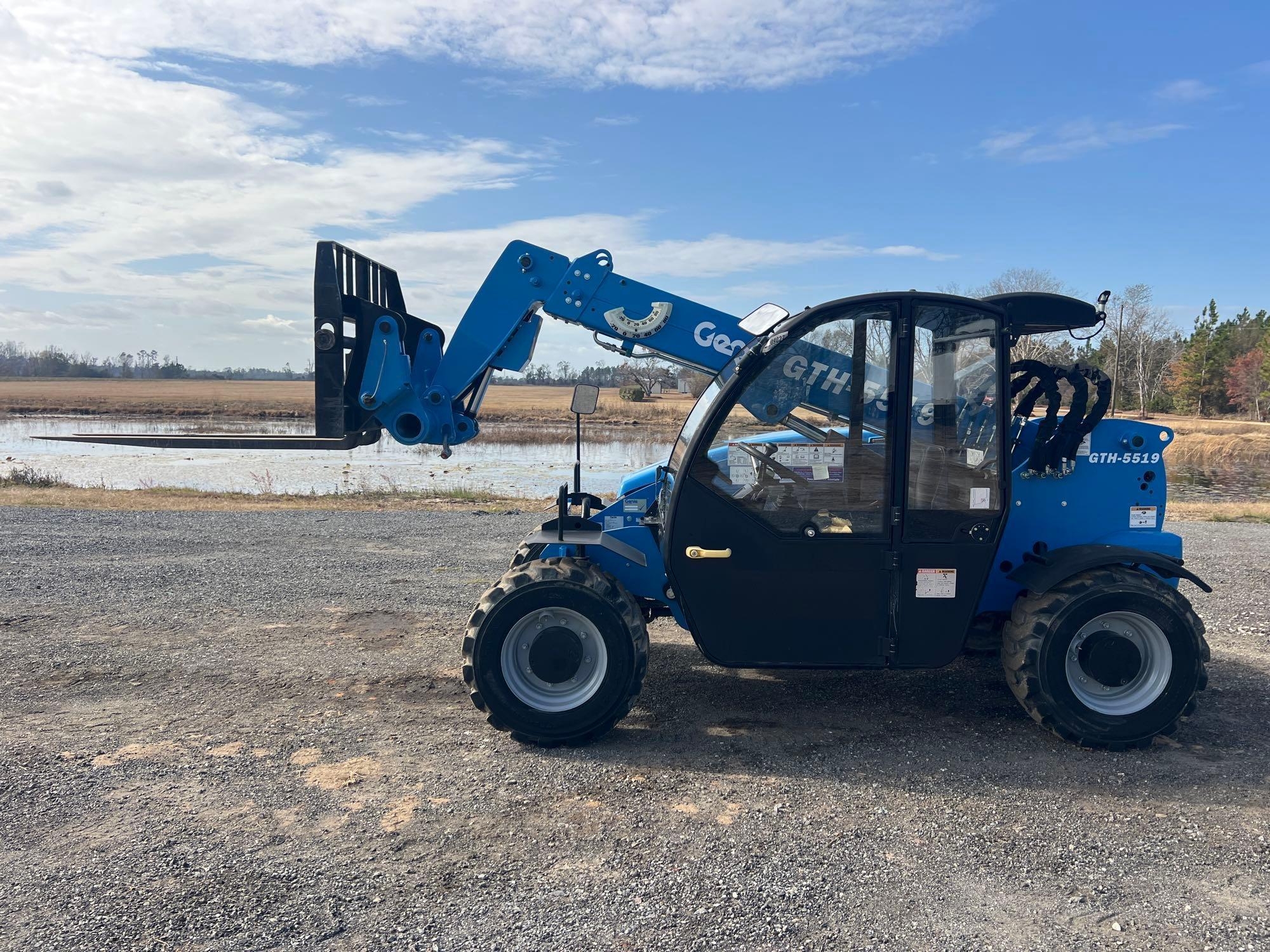 2020 GENIE GTH-5519 TELESCOPIC FORKLIFT (A59823)