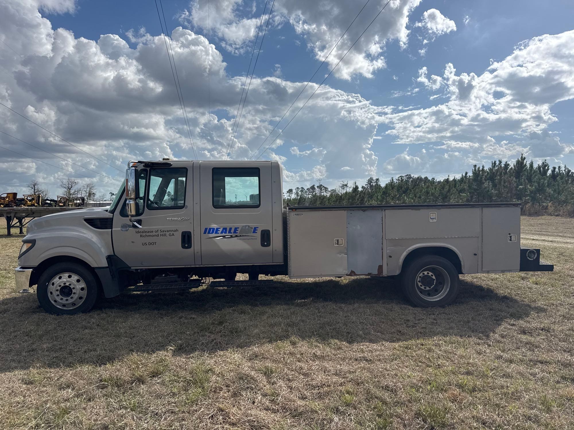 2011 INTERNATIONAL TERRASTAR SERVICE TRUCK (A64276)