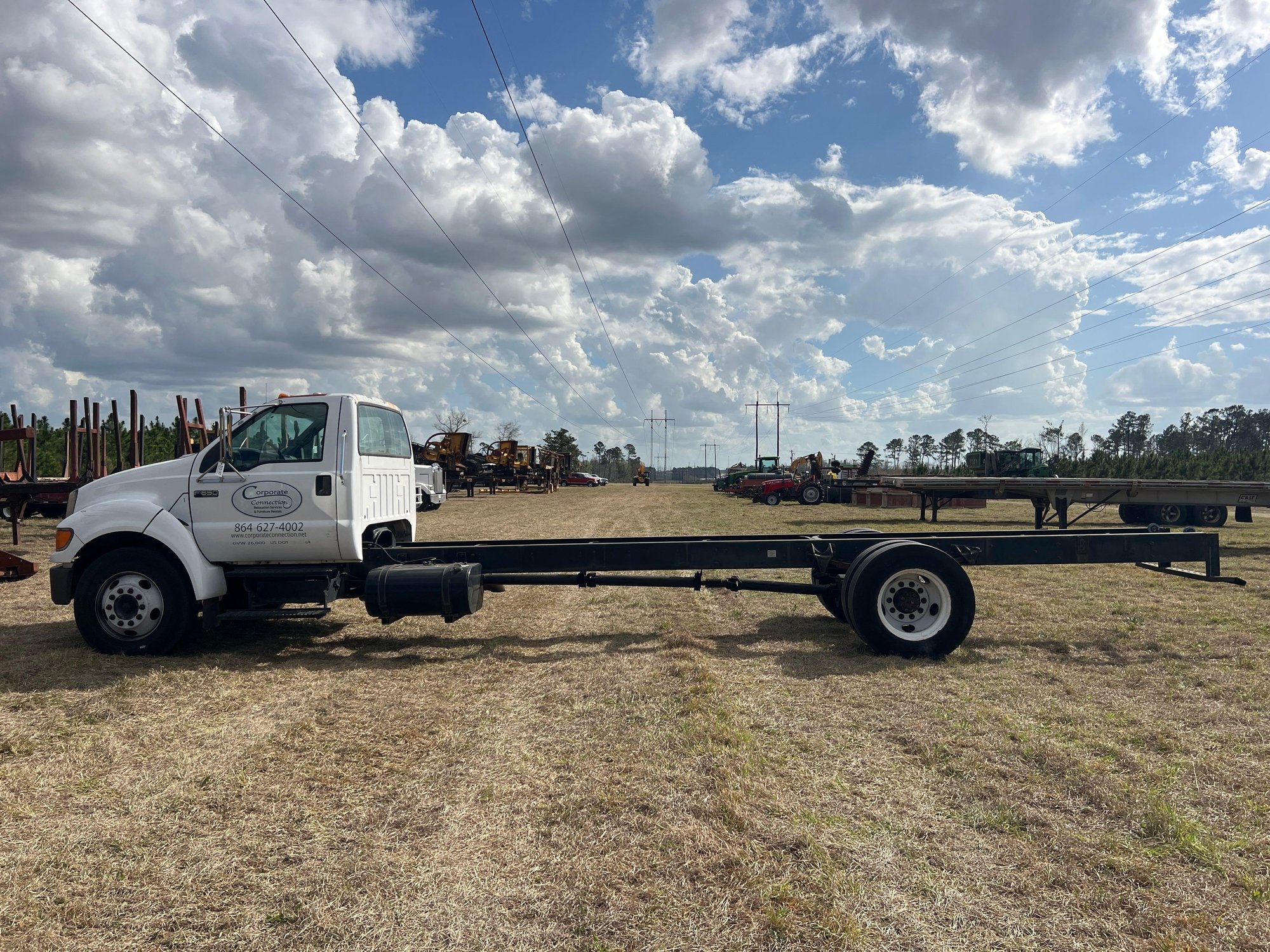 2003 FORD F-650 SUPER DUTY CAB & CHASSIS TRUCK (A64276)