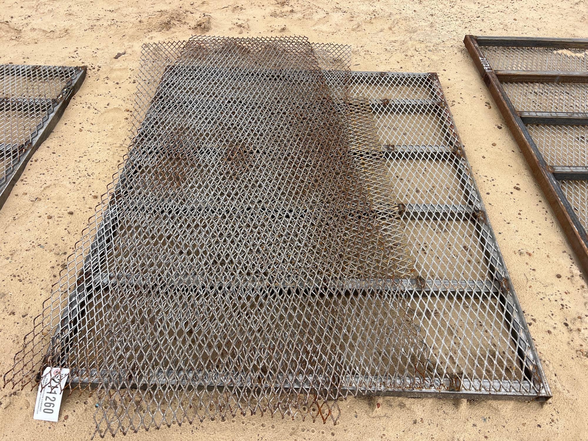 49"X58" WIRE MESH TAILGATE + (3) 32" WIRE MESH (A62130)
